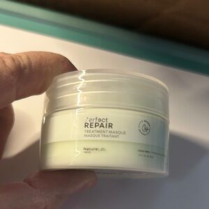 NatureLab Perfect Repair Treatment Masque